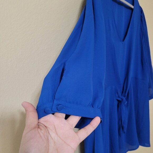 Torrid Womens Blue V-Neck Top W/ Tie Front Size 5 Office Career Executive Formal - Picture 6 of 10